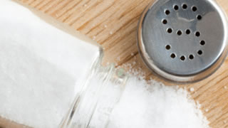 Ist der Zusammenhang zwischen Salz und Bluthochdruck ein Rechenfehler der Statistiken? Bisher scheint die Wirkung von Salz auf den Blutdruck ungenügend erforscht zu sein.