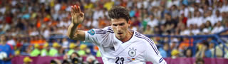 Mario Gomez und der weie Br